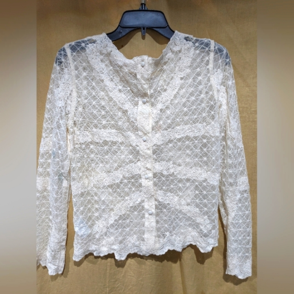 Long sleeved top